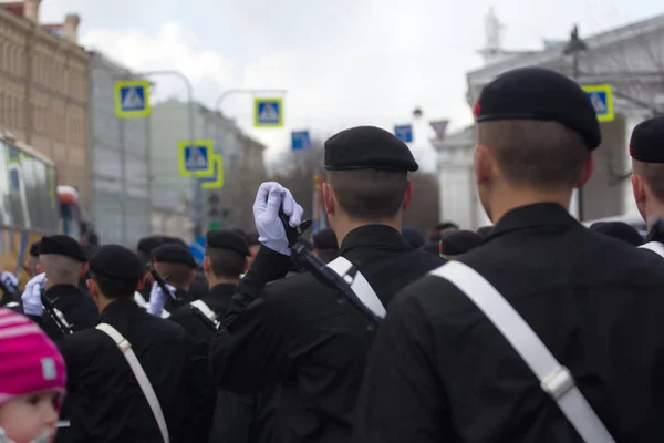 Russia San Pietroburgo Maggio 2017 Soldati Parata Uniforme Sulle Strade — Foto Stock