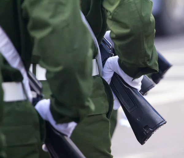 Soldiers on parade in new uniform on city streets — Stock Photo, Image