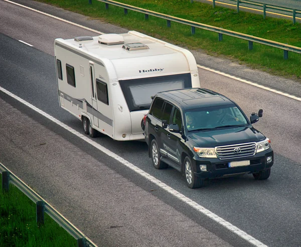 kamyonet ve karavan İskandinavya'yolda