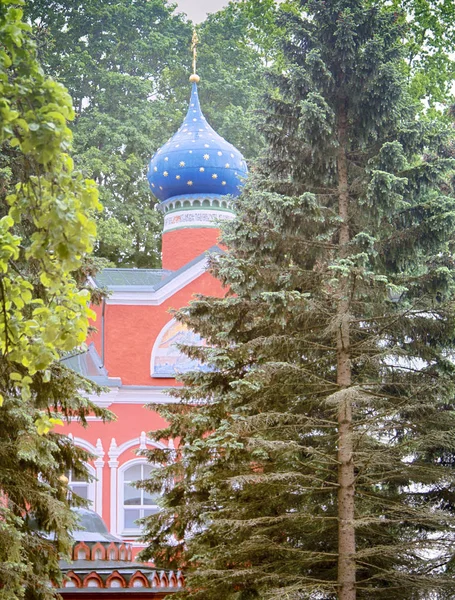 Igrejas ortodoxas tranquilas e remotas — Fotografia de Stock