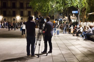Gece sokakta operatör Işleri çekimi