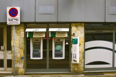 ATM'ler. Atm üzerinden para elde etme
