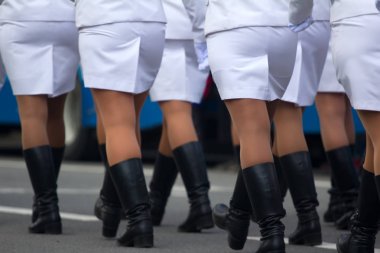 Paris, Fransa - 22 Eylül 2017: İlkbahar ve yaz aylarında Paris'in orta rıhtımları demirli teknelerin konut mavnaları, rıhtım javel andr citron