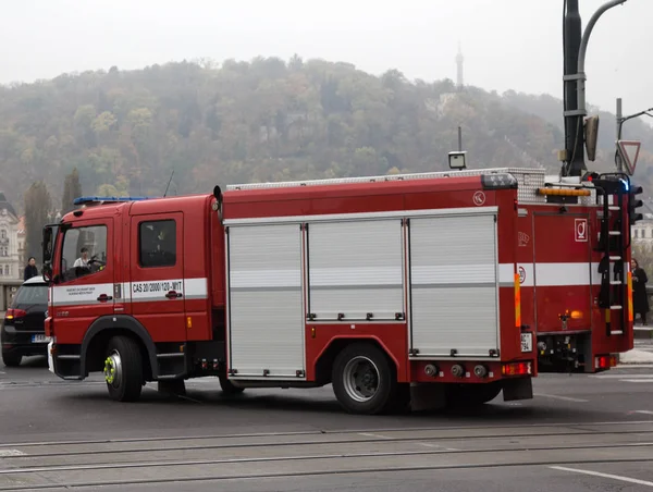 Modernes Feuerwehrauto — Stockfoto