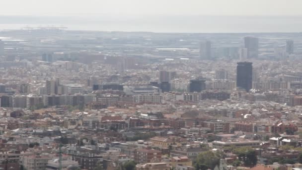 Vista dall'alto dalla montagna alla città dal mare Mediterraneo — Video Stock