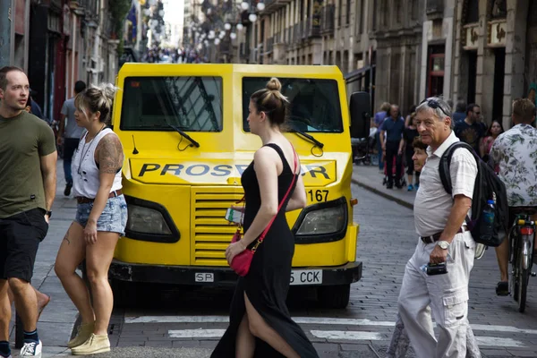 Opancerzony samochód do transportu pieniędzy — Zdjęcie stockowe