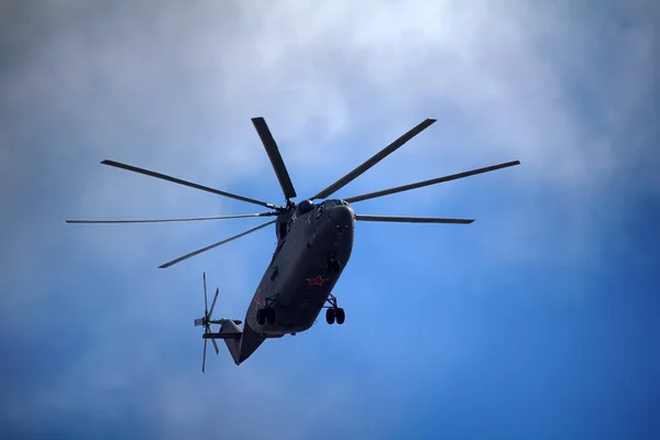 Mi-26 Sovyet ağır çok amaçlı nakliye helikopteri olduğunu — Stok fotoğraf