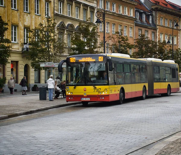 Regularny autobus — Zdjęcie stockowe