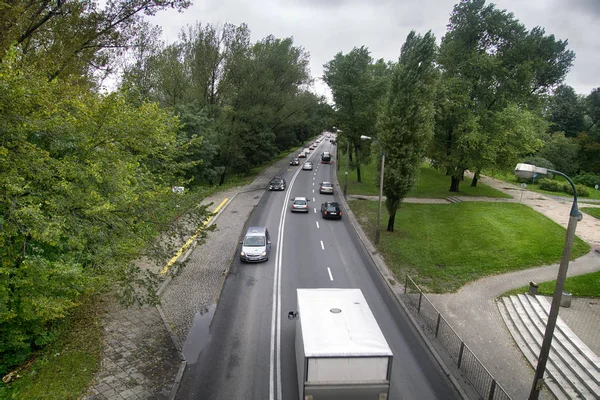 Autostrady w przedmieściach stolicy Polski — Zdjęcie stockowe