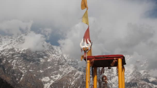 Hindu sanctuary on top of mountain — Stock Video