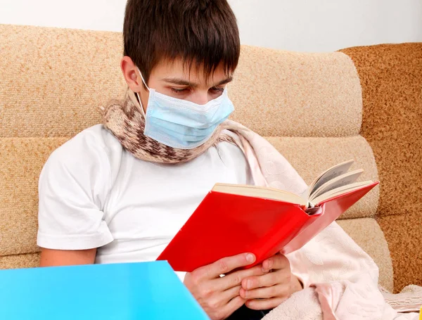 Sick Teenager read a Book — Stock Photo, Image