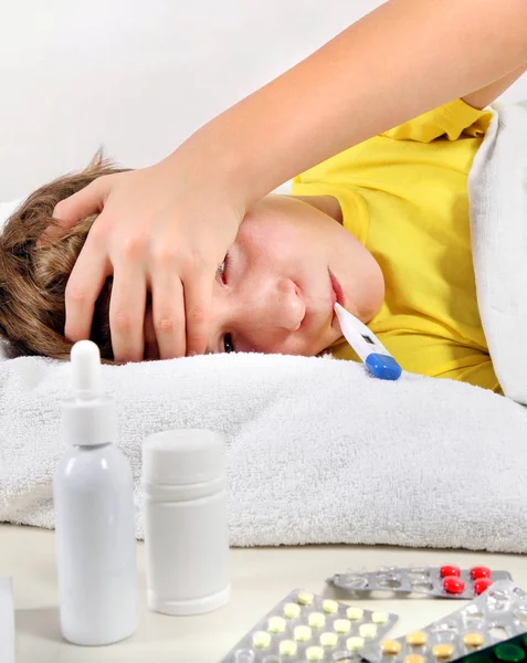 Sick Kid with Thermometer — Stock Photo, Image