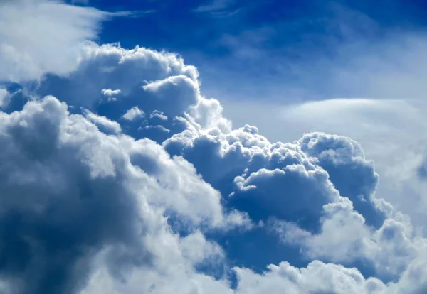 Dramático Fondo Paisaje Nuboso Con Cielo Azul —  Fotos de Stock