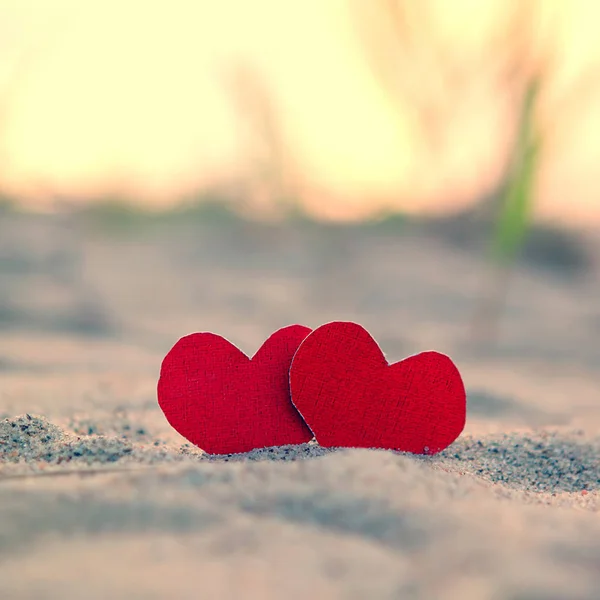 Kum üzerinde Hearts — Stok fotoğraf