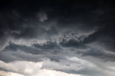 Dramatik Bulutlar Arkaplanı