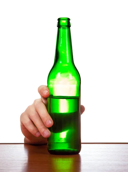 Flasche auf einem Tisch — Stockfoto