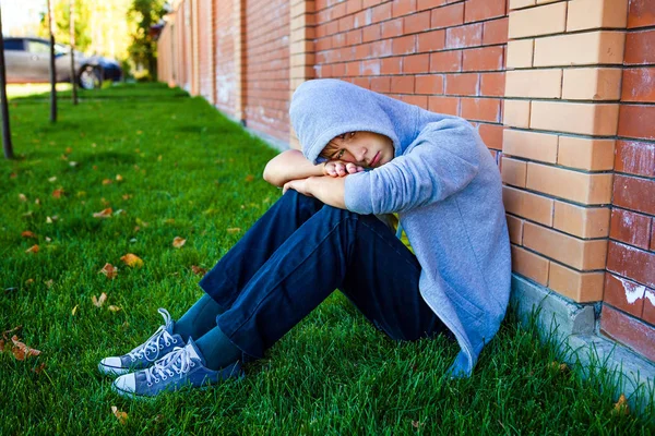 Sad Teenager outdoor — Stock Photo, Image