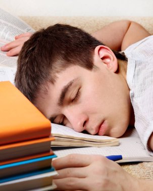 Yorgun genç uyku