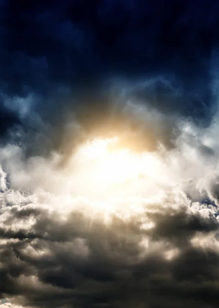 Cloudscape with a Sunlight — Stock Photo, Image