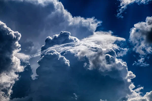 Nuvens dramáticas Fundo — Fotografia de Stock