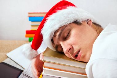 yorgun öğrenci uyku