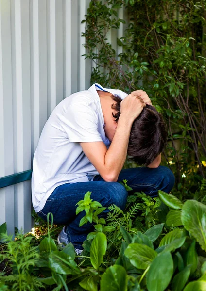 Trauriger junger Mann — Stockfoto