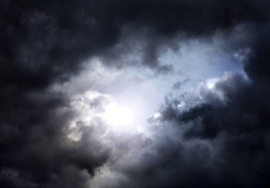 Cennet bir güneş ışığı ile