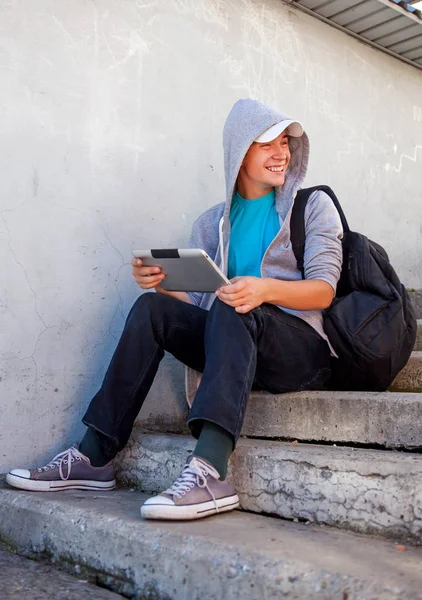 Teenager with a Tablet — Stock Photo, Image