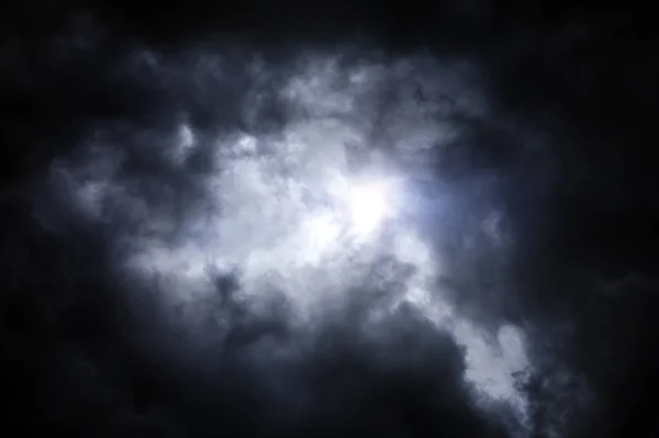 Свет Темноте Драматичные Грозовые Облака — стоковое фото