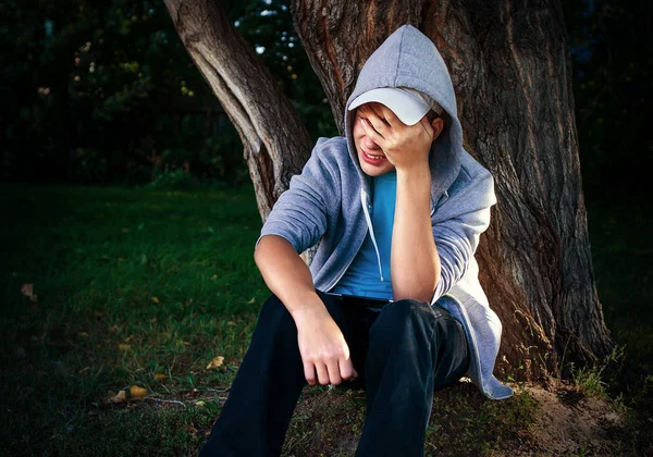 Outdoor Remaja Sedih — Stok Foto