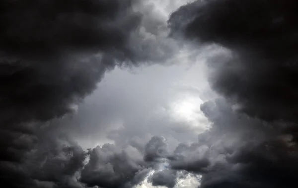 Stormwolken achtergrond — Stockfoto