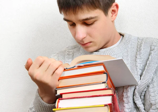 Студент з книжками — стокове фото