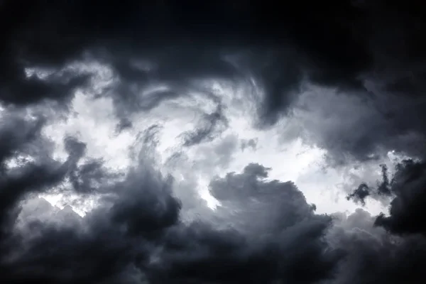 Nuvens tempestade fundo — Fotografia de Stock