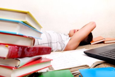 Bir kitap ile öğrenci uyku
