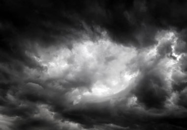 Dramatik Bulutlar Arkaplanı