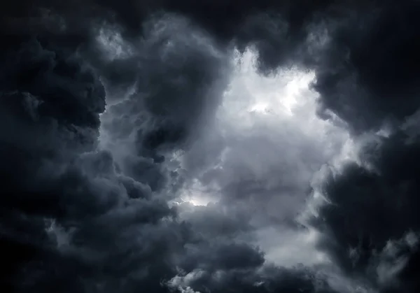 Fırtına bulutları arkaplan