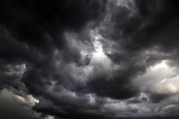 Nubes de tormenta fondo — Foto de Stock