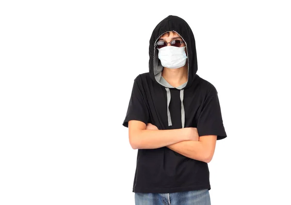 Hombre joven con máscara de gripe —  Fotos de Stock