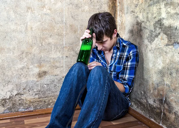 Man in alcoholverslaving — Stockfoto