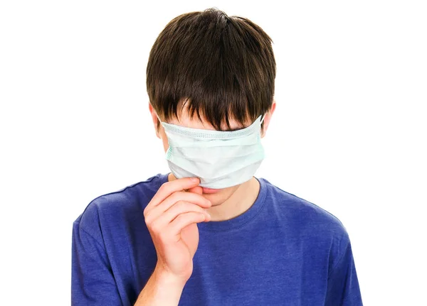 Ung man i influensa masken — Stockfoto