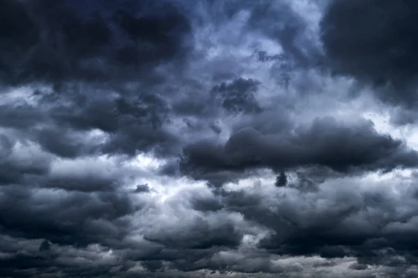 Тлі Темних Драматичних Штормових Хмар — стокове фото