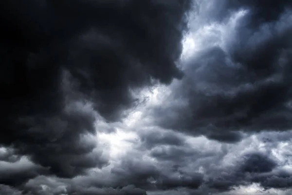 Tmavé Dramatické Bouřkové Mraky Oblasti Pozadí — Stock fotografie