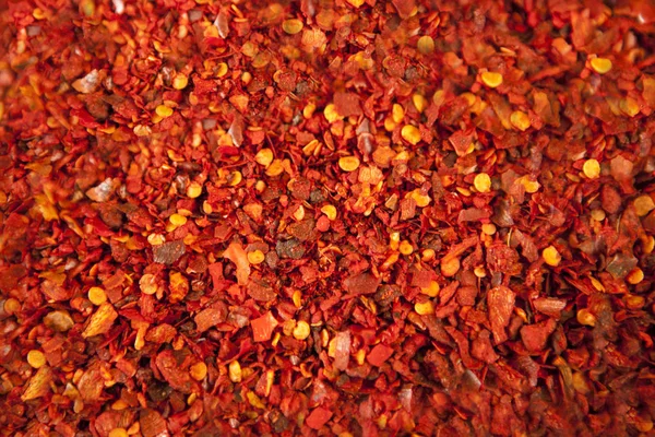 Kulinarisk krydda. Groddad peppar med varma frön. — Stockfoto