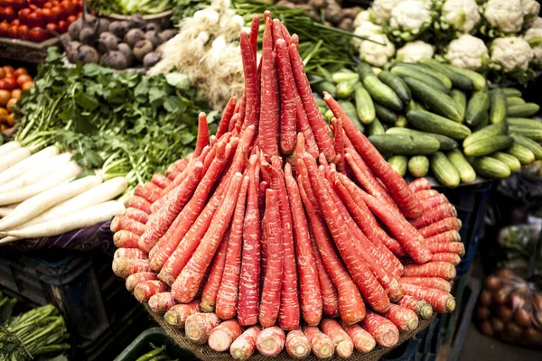 Zanahorias Frescas Mostrador Mercado — Foto de Stock