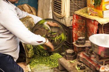 Markette Hint Sebze ve Bitki Taciri.