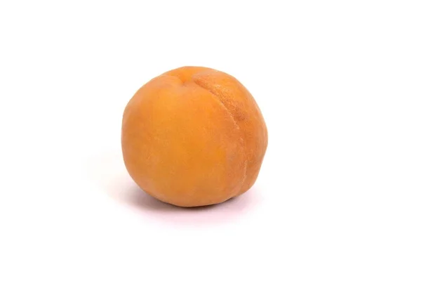 Gelber Pfirsich Isoliert Bei Weiß — Stockfoto