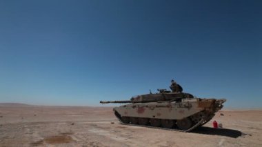 Iran, - Temmuz 2015. Battle tank atış.