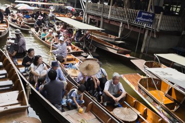 Bangkok yüzen pazarlar