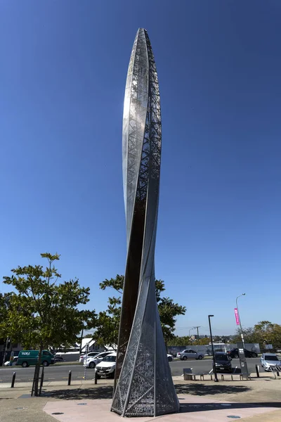 Brisbane River Terassi Monumen — kuvapankkivalokuva