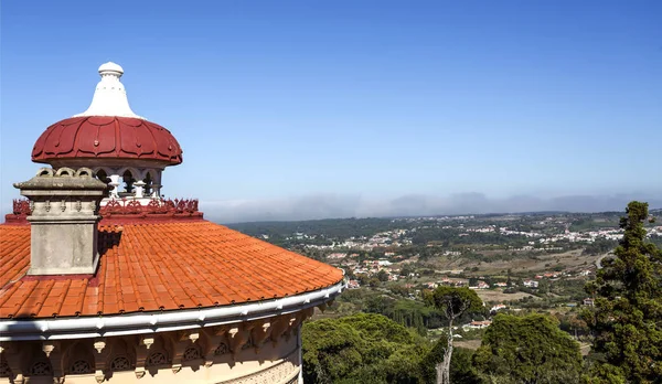 ラウンドとなだらかな屋根と 2017 日モンセラーテ ポルトガル シントラにモンセラーテ宮殿の Finilas の装飾のビュー — ストック写真